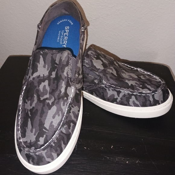 Sperry Other - Sperry Salty Grey Camo Slide